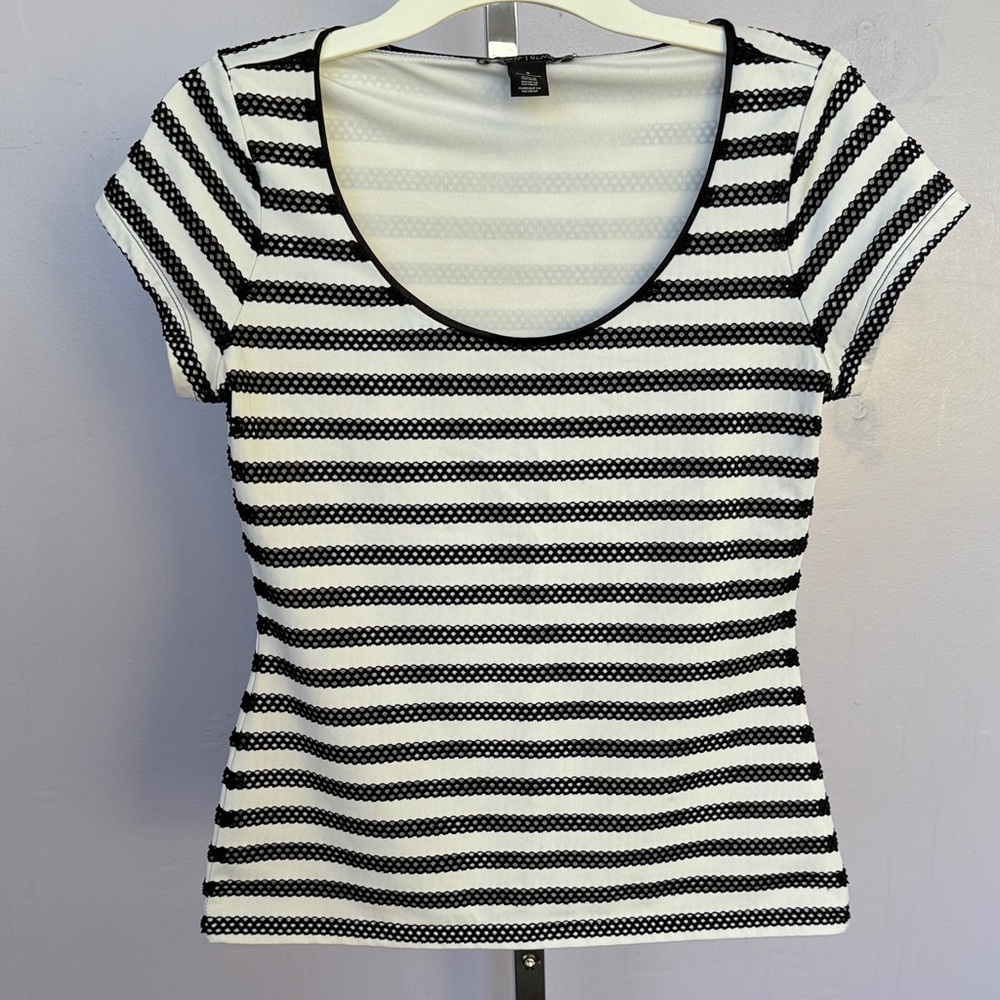 💚🎀White House Black Market Black and White Striped Tee